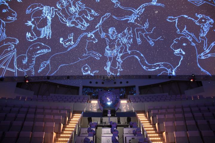 郡山市ふれあい科学館スペースパーク 宇宙劇場で満天の星空を楽しむ！