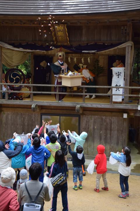 鹿島大神宮・ペグマタイト岩脈